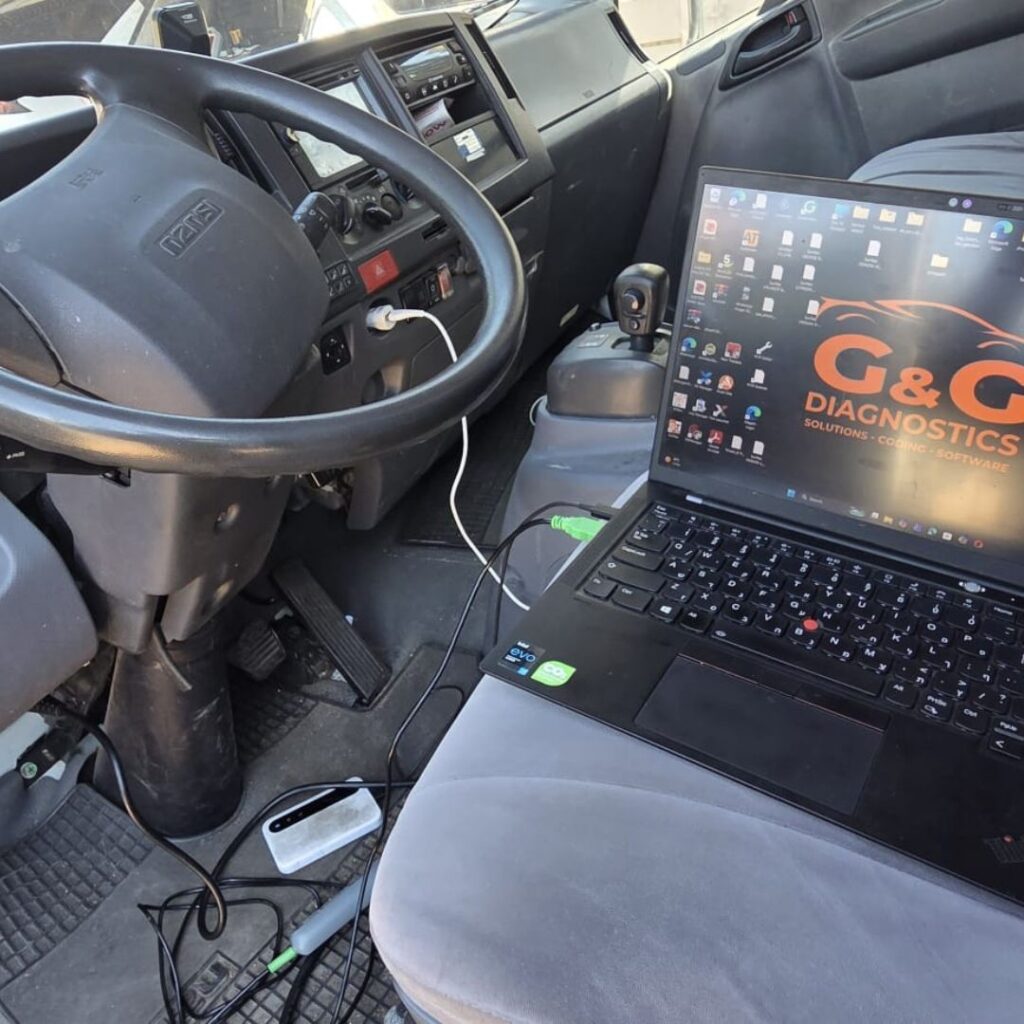 ביטול אוריאה במשאית איסוזו ISUZU באמצעות מחשב דיאגנוסטיקה ותכנות ECU באתר הלקוח