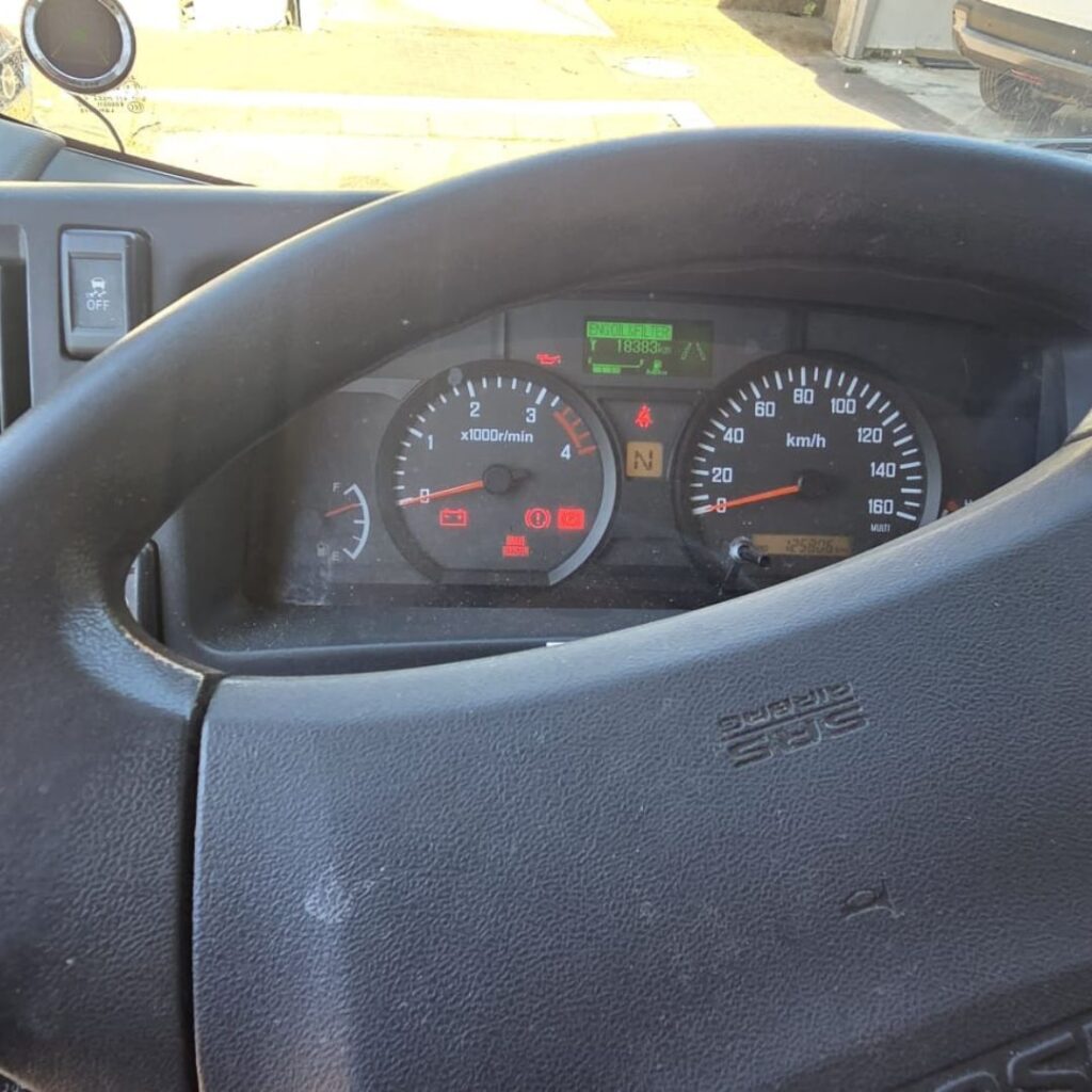 ביטול אוריאה במשאית איסוזו ISUZU - בדיקת תקלות AdBlue ו-SCR לפני תכנות מחשב המנוע